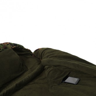 Giants Fishing spací pytel 5 Season Maxi Camo Sleeping Bag
